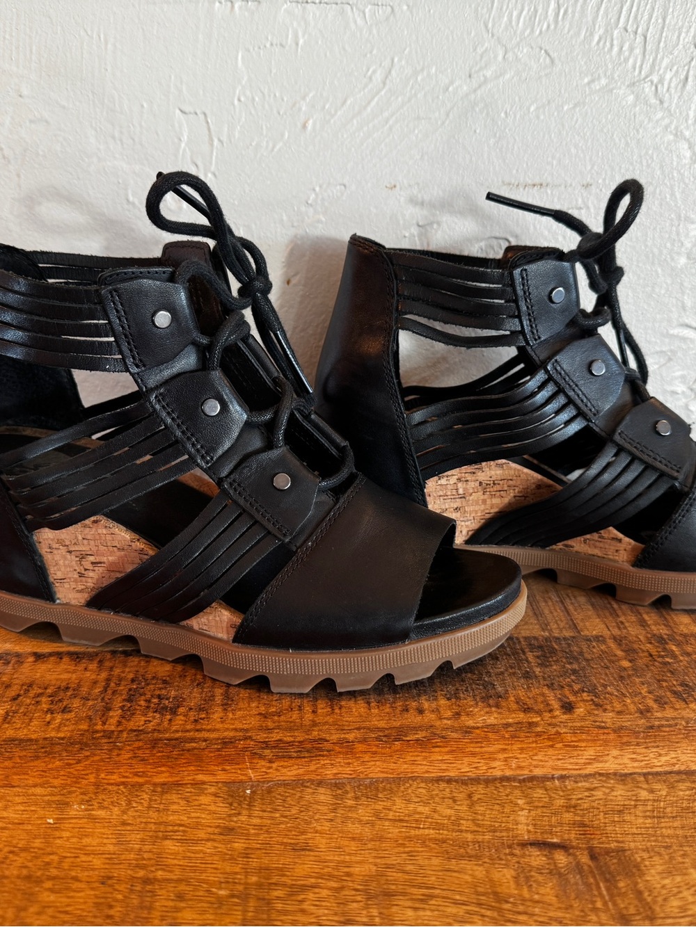 Sorel Joanie II Lace Up Black Open Toe Gladiator Wedge Sandals - Picture 2 of 6
